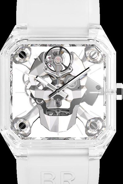 كن أول من يتألق بساعة Cyber Skull Sapphire الشفافة